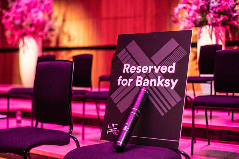 Graduation 2022 - the seat reserved for Banksy