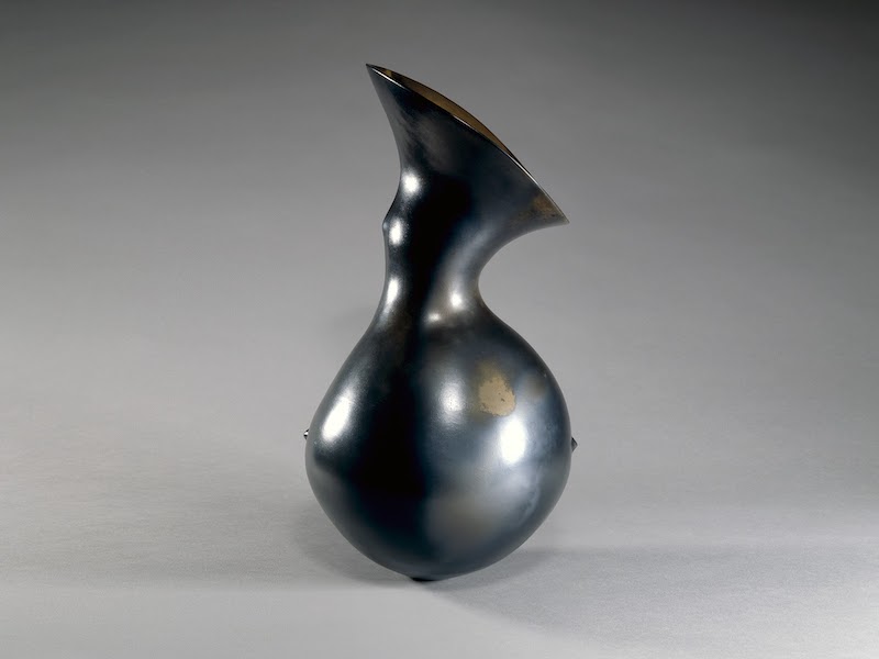 2004 image ©Magdalene Odundo courtesy of the British Museum Collection