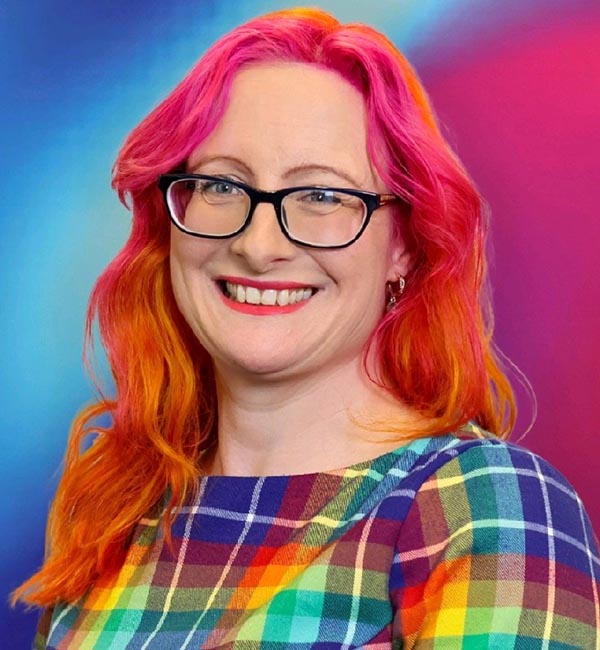Dr Lisette Johnston